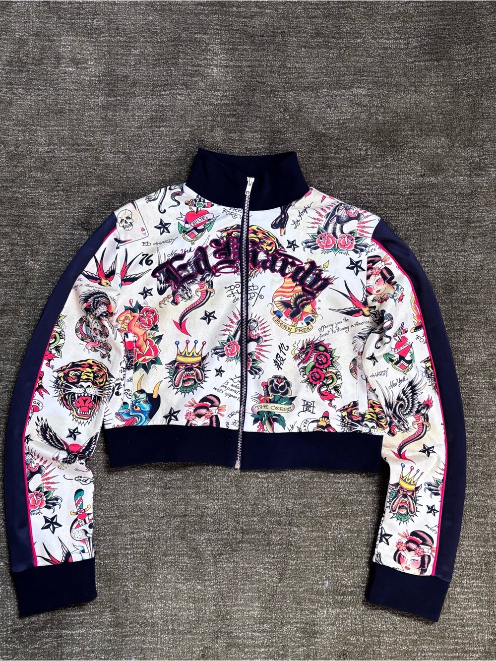 Ed Hardy size L Tattoo-Print Cropped Zip Jacket with Bold Retro Graphics